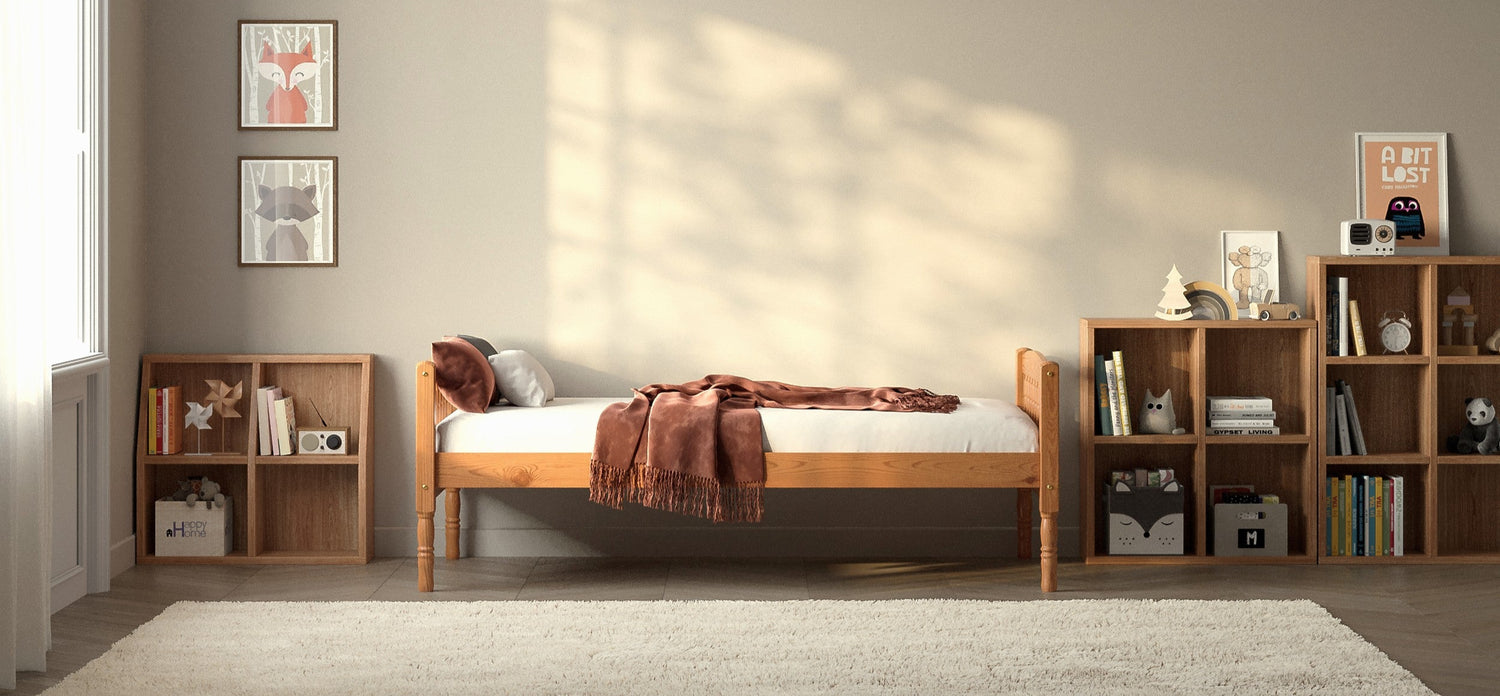 Functional and timeless kids’ bunk bed with sturdy wooden frame. Detachable single bed in the image. How it looks when detached.